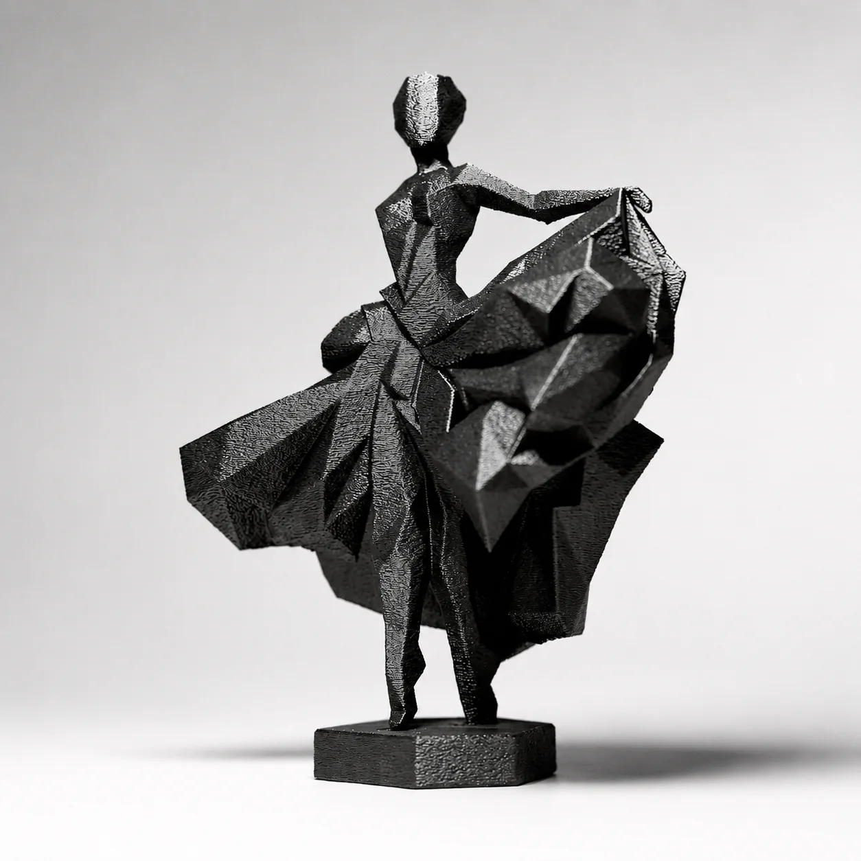 Detalle de Escultura Bailarina Abstracta