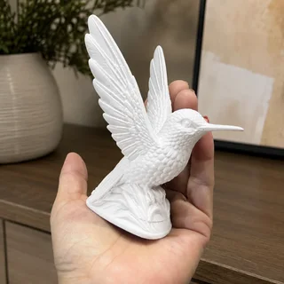 Escultura de Colibrí - Ariz Creativo