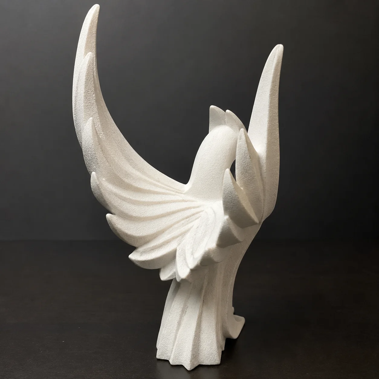 Detalle de Escultura Fénix Minimalista 20 cm
