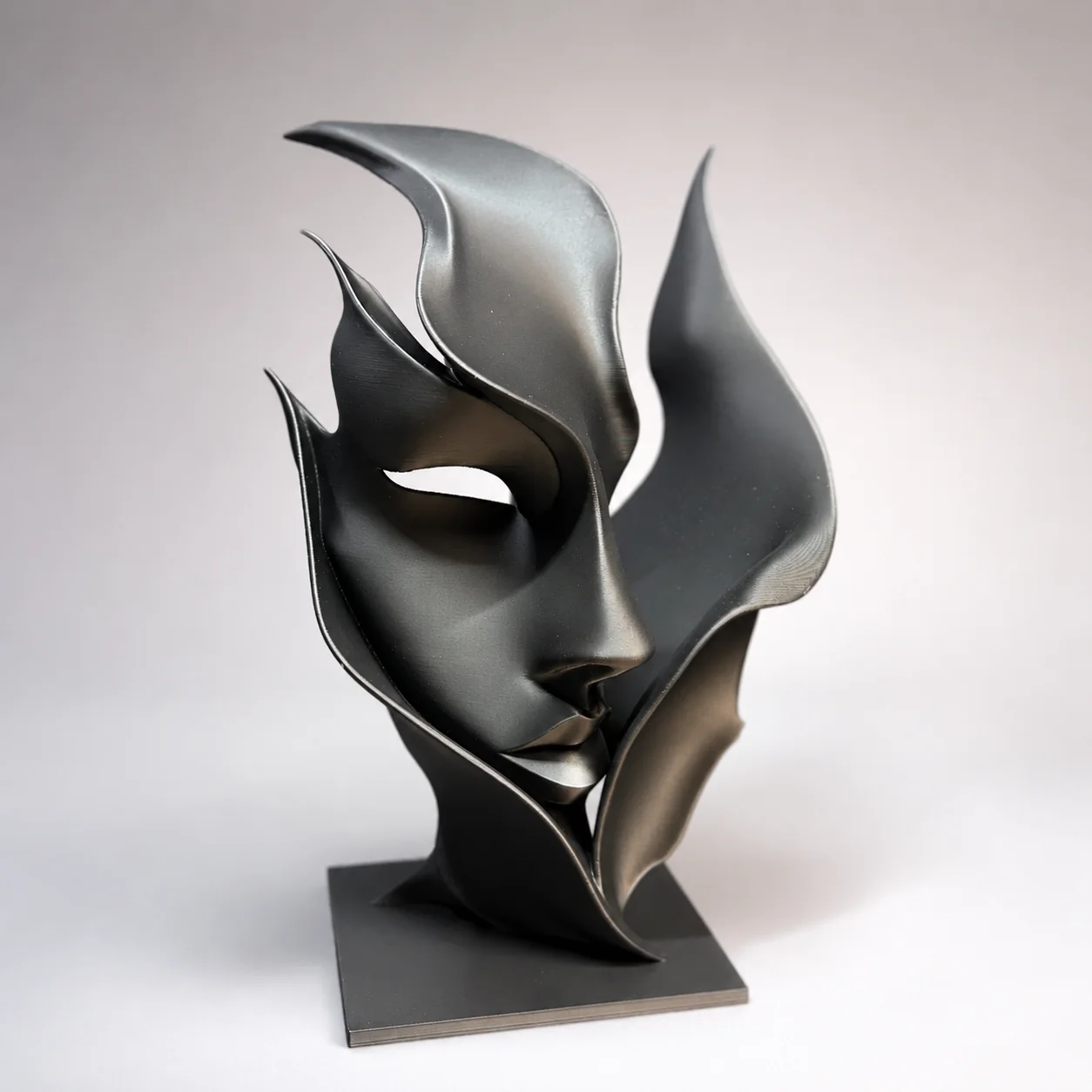 Escultura Rostro de Mujer Abstracto